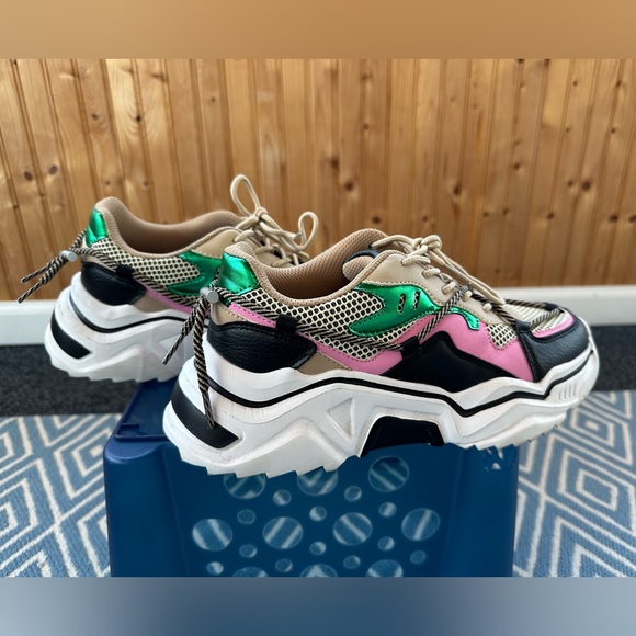 Lucky Step Women’s Chunky Colorful Sneaker - Picture 1 of 6